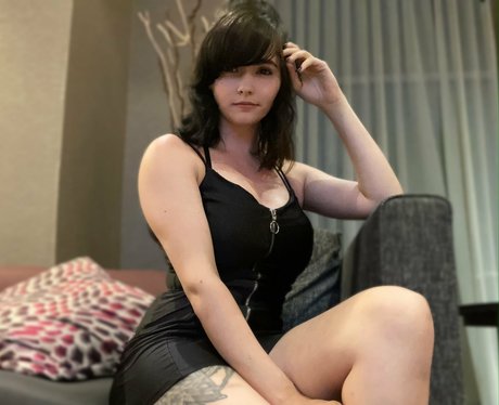 infatuatedkittyfree nude model photos