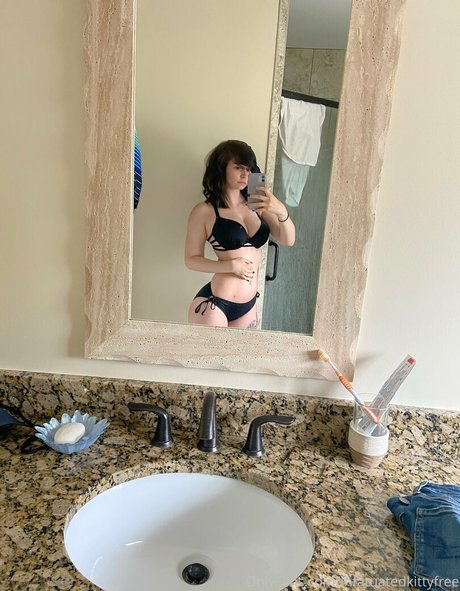 infatuatedkittyfree exclusive actress image