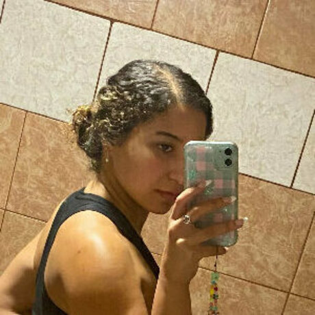 BeeLov3 star pornographic pics