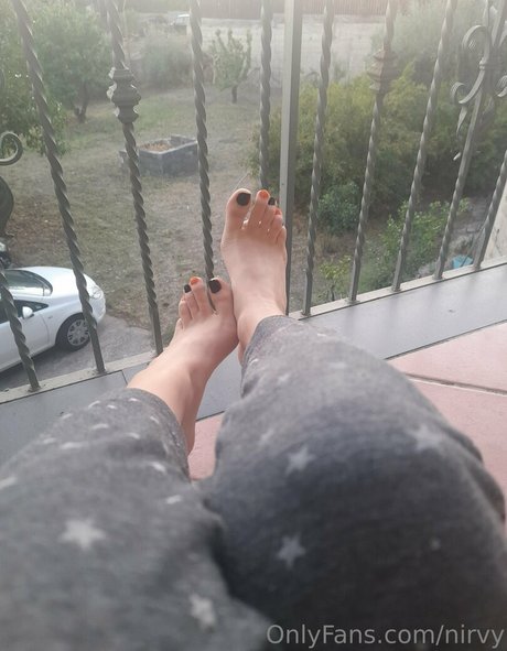 Nirvy exclusive model pictures