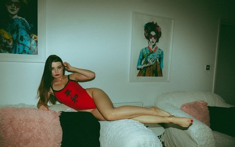 mom onlyfans sexy naked picture