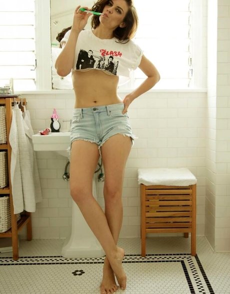 Laren Cohen erotic star picture