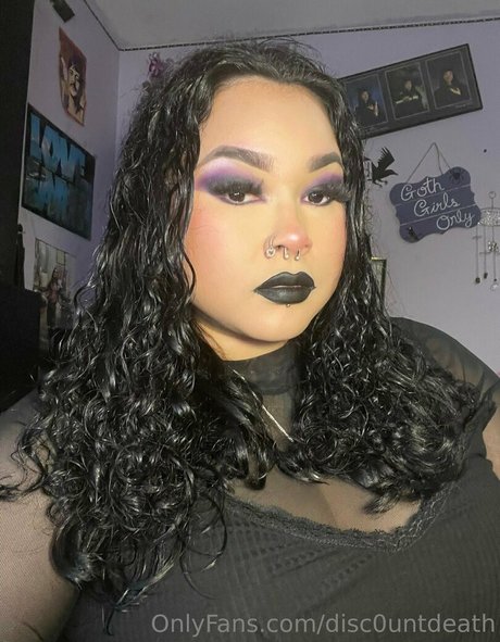 disc0untdeath erotic model pictures