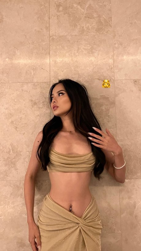 Mina Ash porn actress images