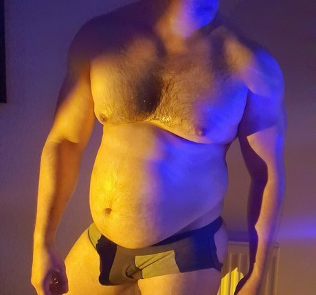 brachiibear model hot archive