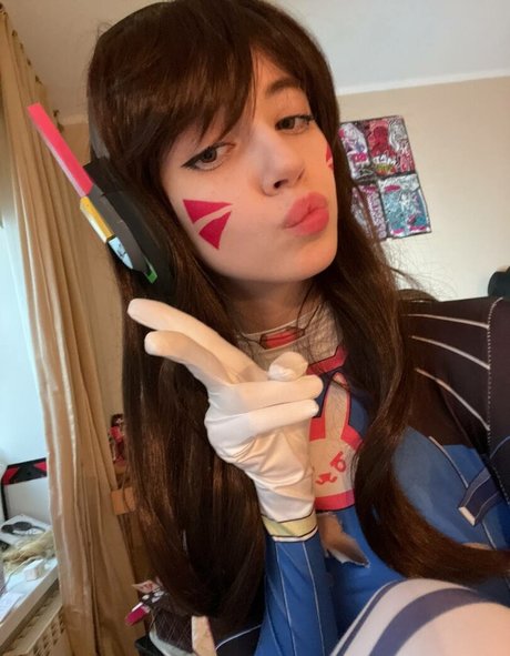 YourSmallDoll art star pictures