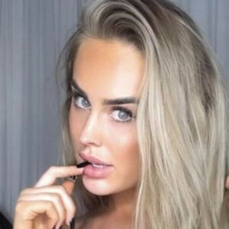 Julia Akkerman hd star gallery