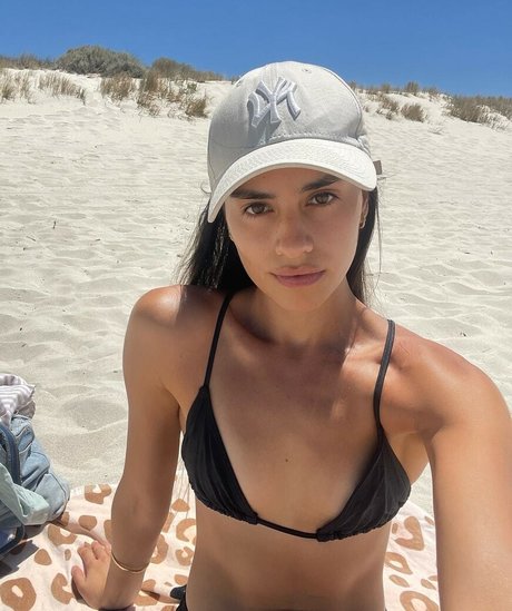 Imogen Russell art actress pics