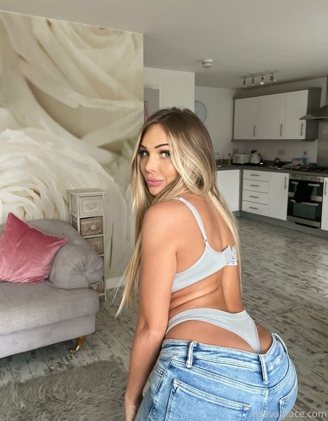 itsavagrace model perfect archive