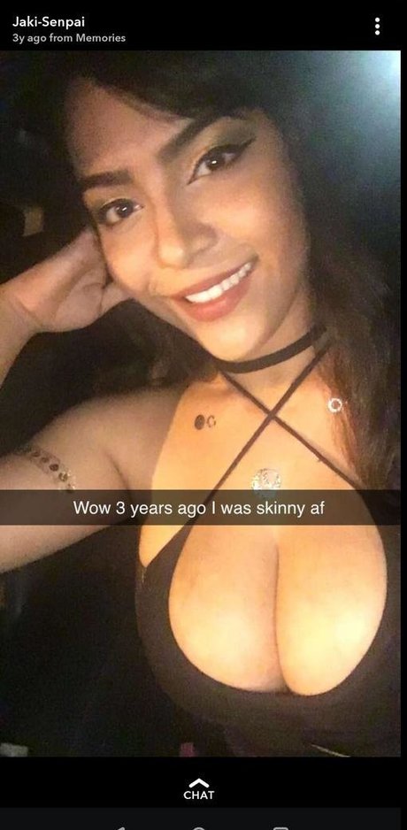 Jaki Senpai model exclusive pics