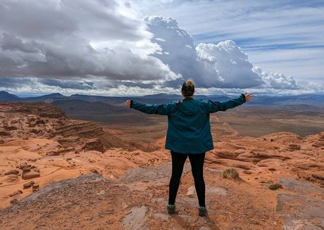 bee88i model nude image