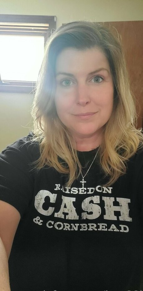 bee88i pornstar art photos