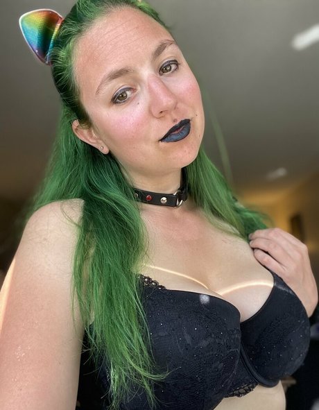 moms onlyfans beautiful pictures