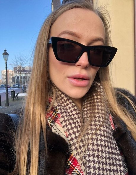 aislinxxxmodel adult star galleries