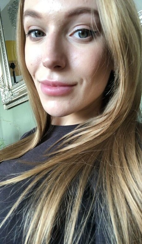 aislinxxxmodel hot actress images