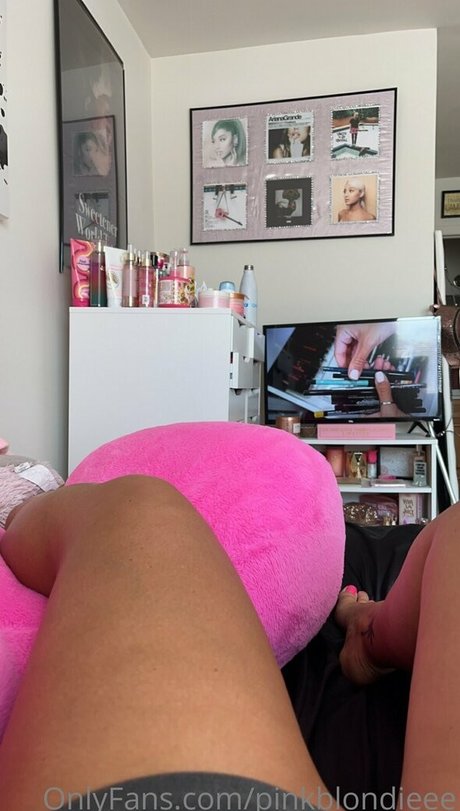 tierratheblonde model naked pics