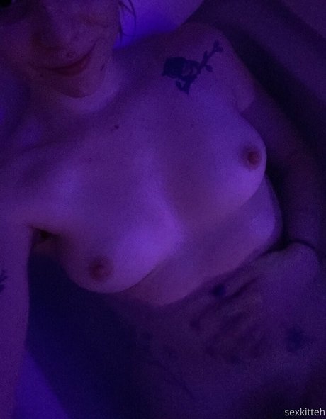 boobs selfie onlyfans hot nude img