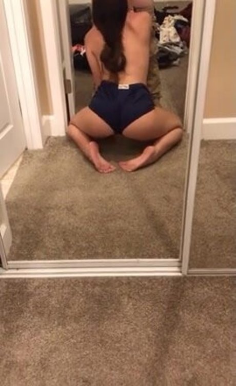 Emma Shore xxx model pics