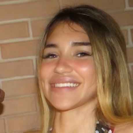 Adelinebri hot star images