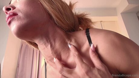 brendabiceps star naked picture