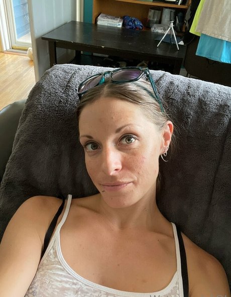 naughtyjeeper801f model pornographic img