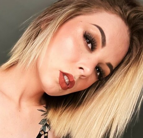 Kayla Rosalie pornstar art photos