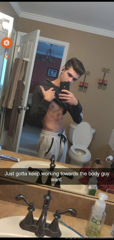 coolestdude898 adult model image