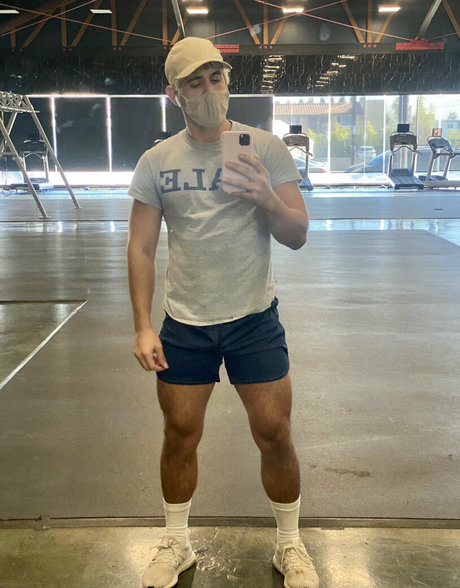 ratedrross model free image