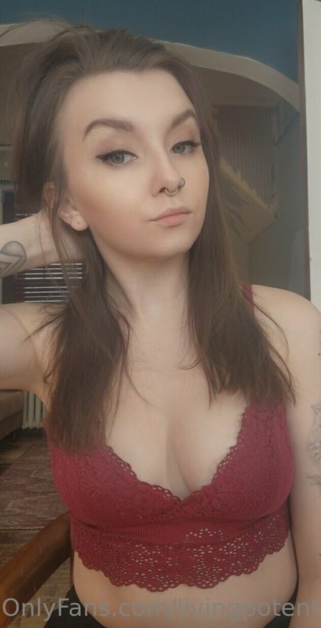 livingpotential nude actress images