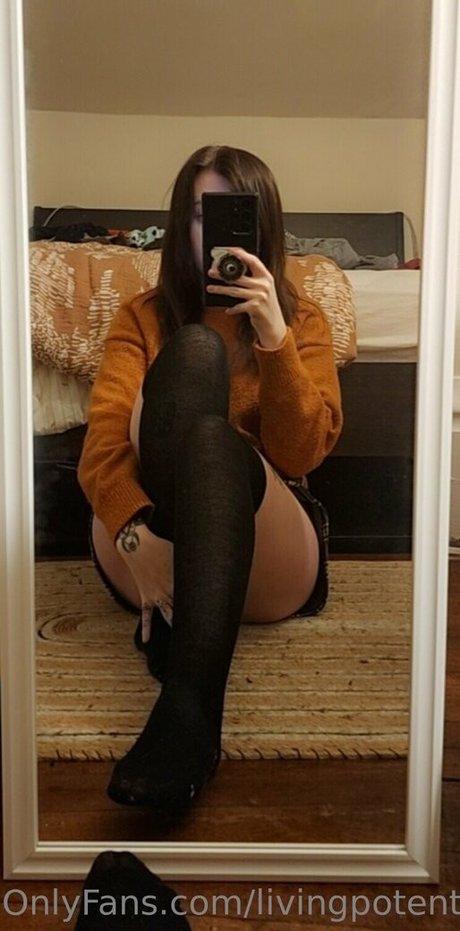 livingpotential hot model photos