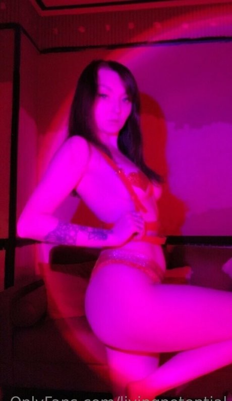 livingpotential hot model galleries