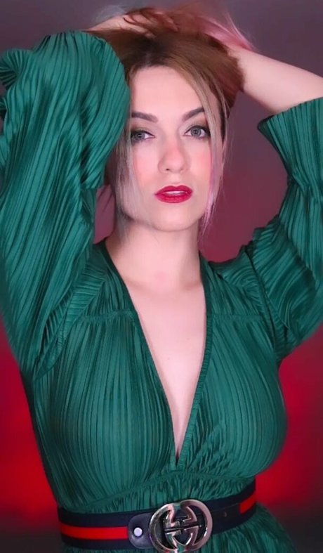 Ayu Brazil pornographic star picture