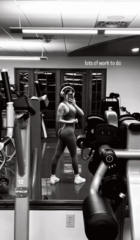 Pieceofmoo star nudes pic