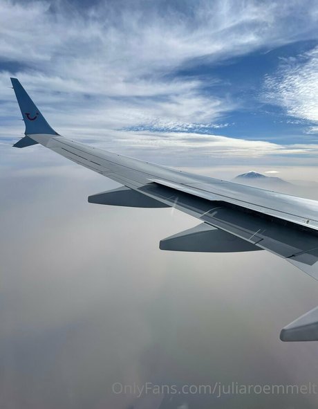 brunette teen onlyfans hot naked picture