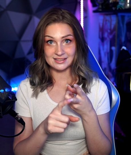 IceTokki pornstar hot picture