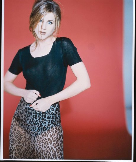 Jennifer Aniston hot model pic