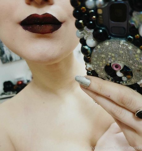 Lunaticalwitch nude star pictures
