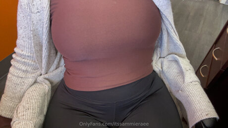 Itssammieraee model adult photos