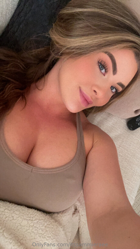 Itssammieraee model pretty gallery