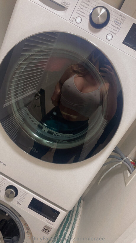 Itssammieraee pretty model pic