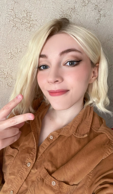 Sawakate beautiful model pictures