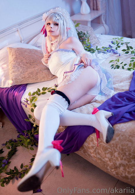 Akariia Cosplay pretty actress photo