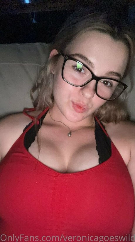 veronicagoeswild star pornographic photos