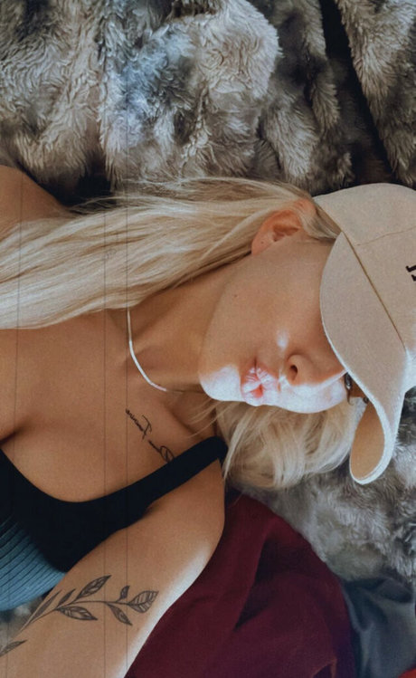 big tits nerd onlyfans pretty photo