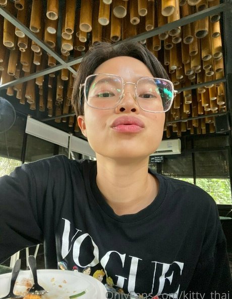 kittysphinxvipasian pornstar beautiful img