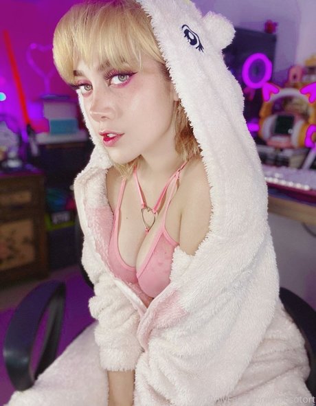 skinny asian teen onlyfans hd pic