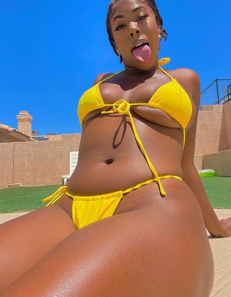 babygirlnaomii star nude gallery