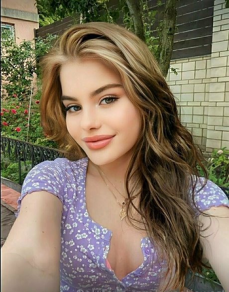 sweetiewest naked star galleries