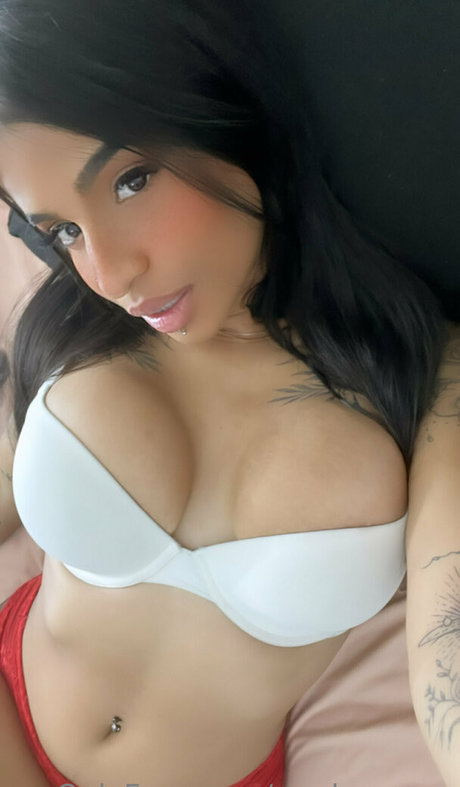 medusacero model xxx picture