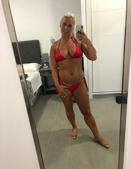 ukhotwifecouple xxx pornstar picture